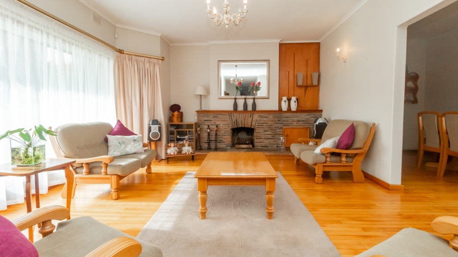 4 Bedroom Property for Sale in De La Haye Western Cape